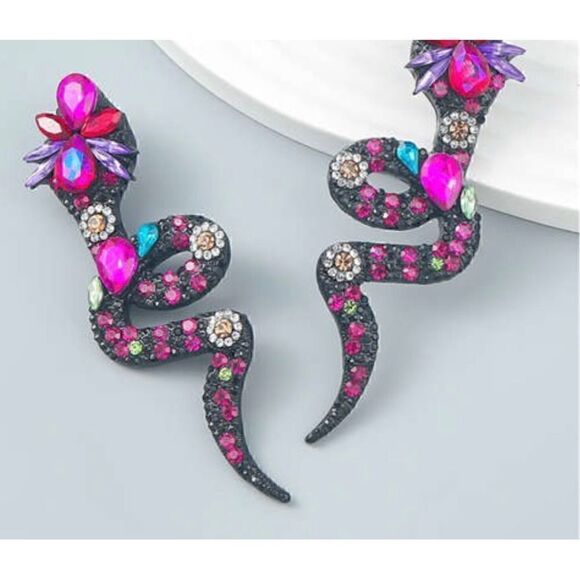 💕 Betsey Johnson colorful snake earrings 💕 - Picture 3 of 3